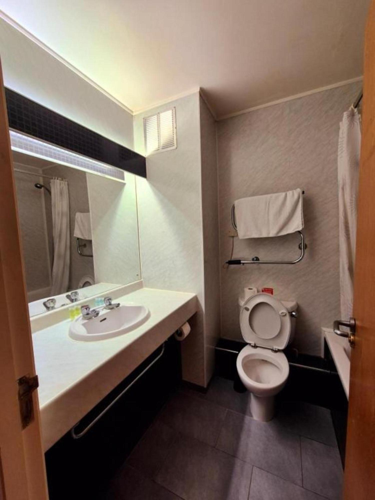 Boston Supreme Hotel エクステリア 写真